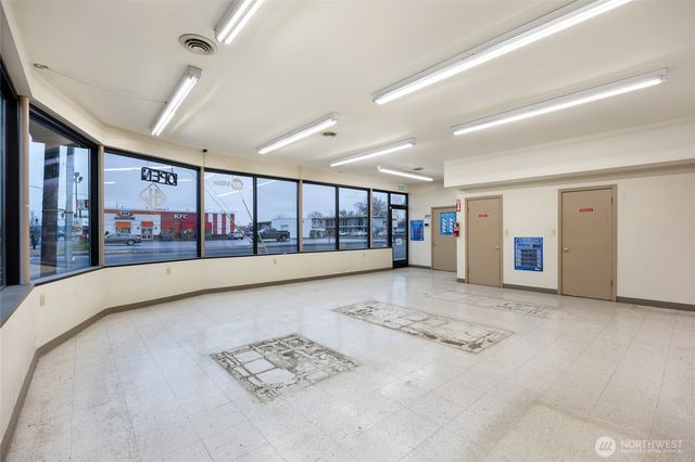 323 E 3rd Avenue, Moses Lake, WA 98837