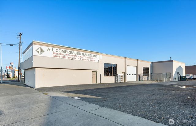 323 E 3rd Avenue, Moses Lake, WA 98837