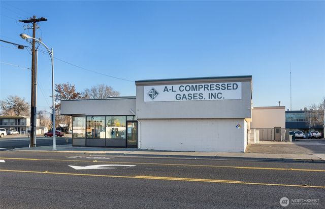 323 E 3rd Avenue, Moses Lake, WA 98837