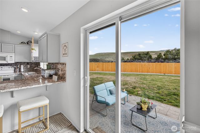 2532 Aviation Drive, East Wenatchee, WA 98802