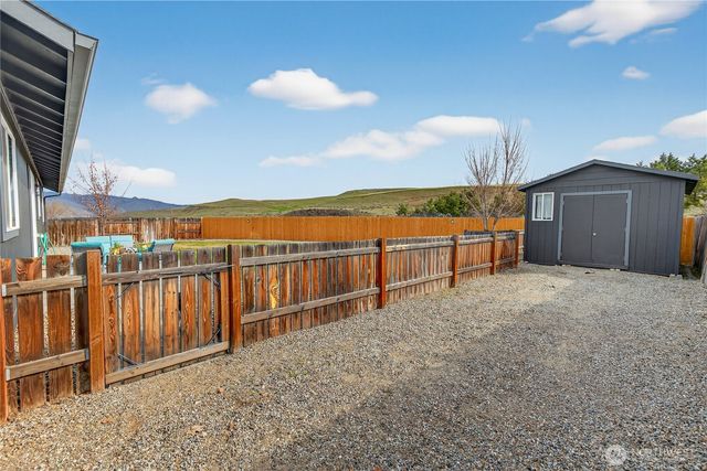 2532 Aviation Drive, East Wenatchee, WA 98802