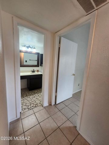 1620 N Wilmot Rd Unit F228, Tucson, AZ 85712