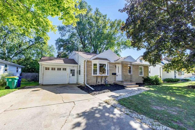 1017 RAYMOND STREET, Green Bay, WI 54304