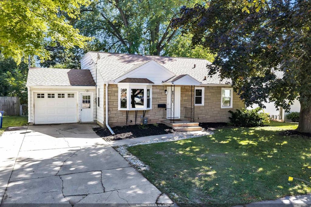 1017 RAYMOND STREET, Green Bay, WI 54304