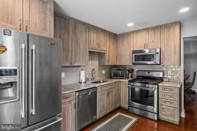 17 GREENS WAY, Blackwood, NJ 08012