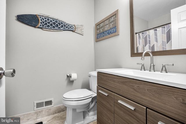 17 GREENS WAY, Blackwood, NJ 08012