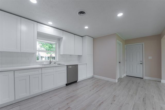 2627 Bayou Avenue, Baytown, TX 77520