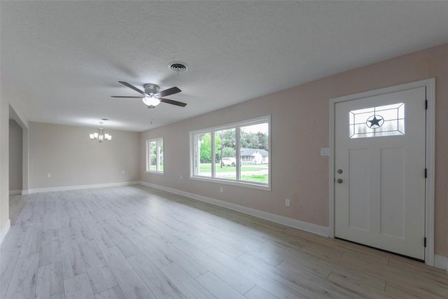 2627 Bayou Avenue, Baytown, TX 77520