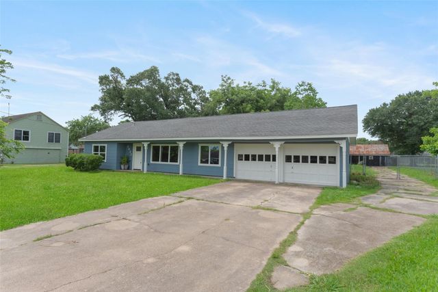 2627 Bayou Avenue, Baytown, TX 77520