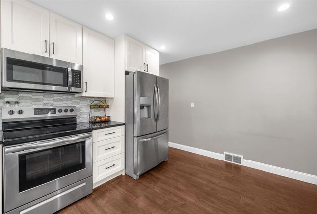 614 Crestline Avenue, Salisbury Twp, PA 18015