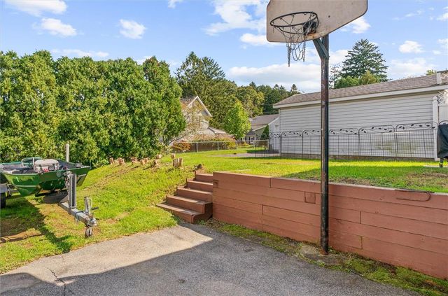 614 Crestline Avenue, Salisbury Twp, PA 18015