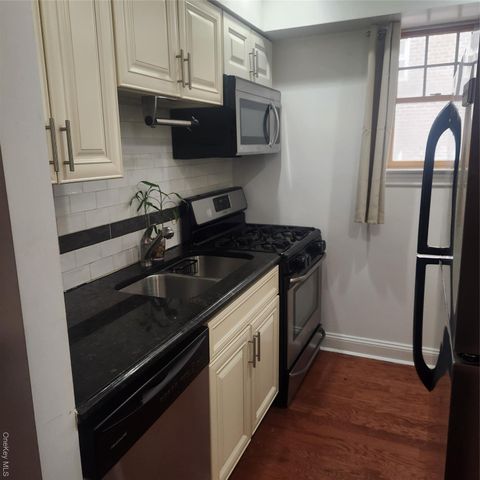 85-15 120th Street 3A, Kew Gardens, NY 11415