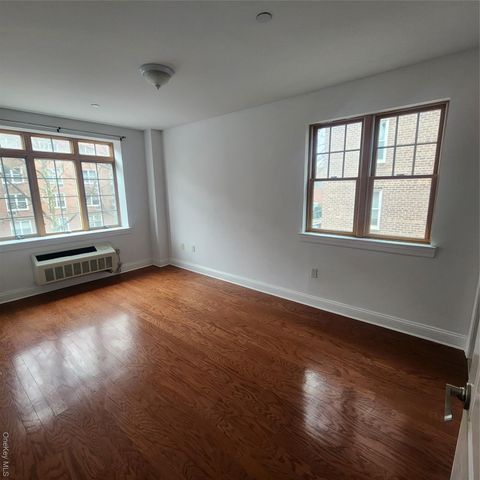 85-15 120th Street 3A, Kew Gardens, NY 11415