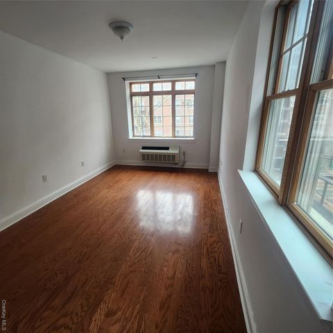 85-15 120th Street 3A, Kew Gardens, NY 11415