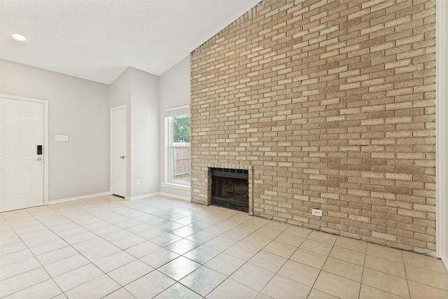 3219 Green Ridge Street, Fort Worth, TX 76133