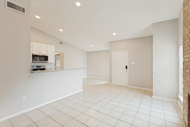 3219 Green Ridge Street, Fort Worth, TX 76133