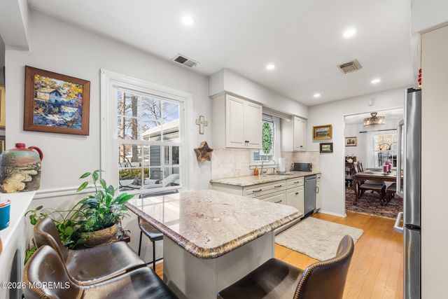 28 Standish Drive, Howell, NJ 07731