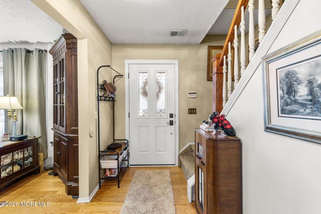 28 Standish Drive, Howell, NJ 07731