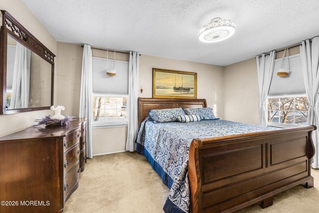 28 Standish Drive, Howell, NJ 07731