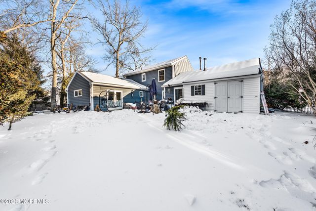 28 Standish Drive, Howell, NJ 07731