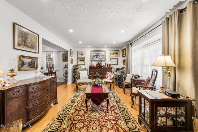 28 Standish Drive, Howell, NJ 07731