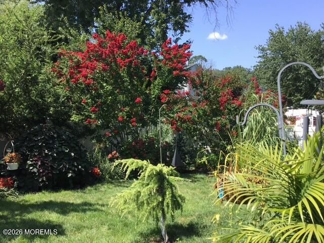 28 Standish Drive, Howell, NJ 07731