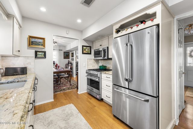 28 Standish Drive, Howell, NJ 07731