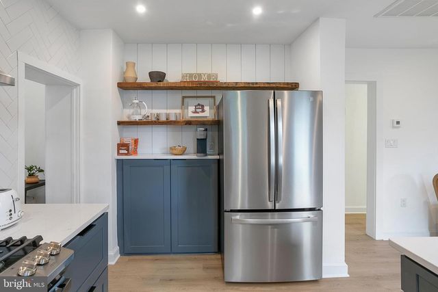 2237 N HARRISON ST, Arlington, VA 22205