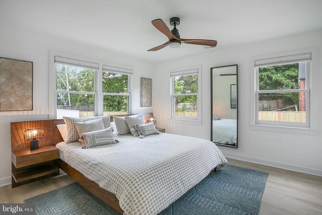2237 N HARRISON ST, Arlington, VA 22205