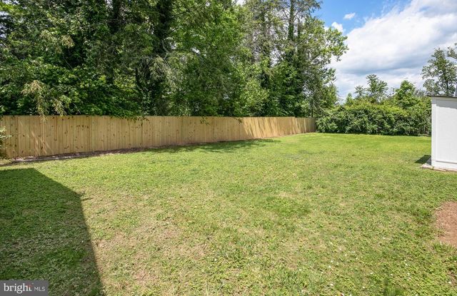 2237 N HARRISON ST, Arlington, VA 22205