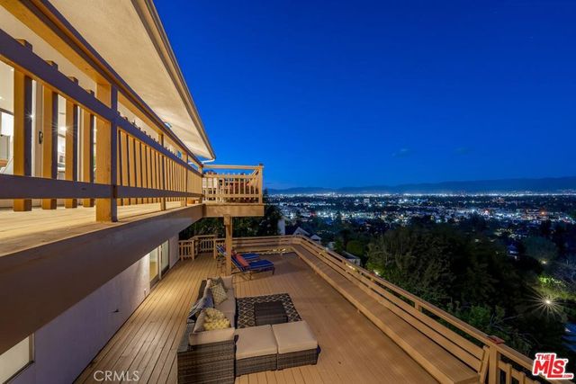 4100 Witzel, Sherman Oaks, CA 91423