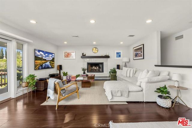 4100 Witzel, Sherman Oaks, CA 91423