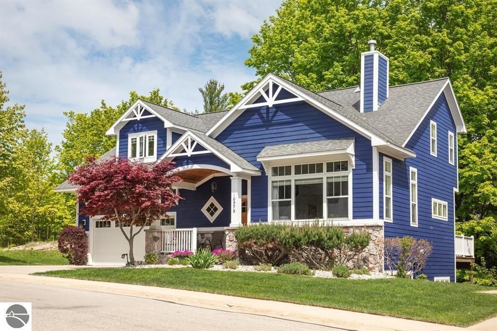 10579 Camrose Circle, Traverse City, MI 49684