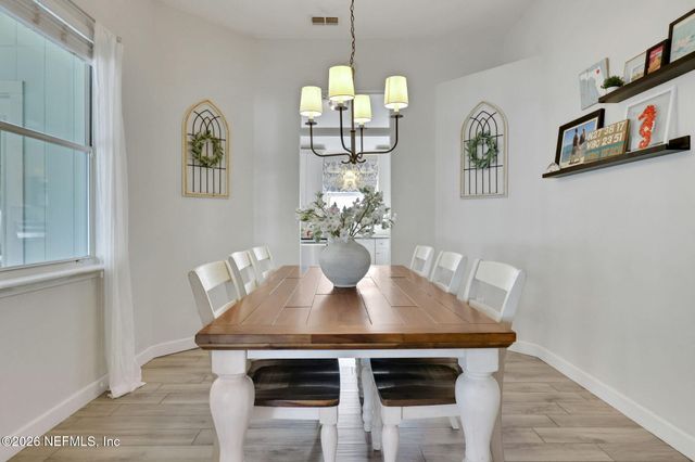 9204 CAMSHIRE Drive, Jacksonville, FL 32244