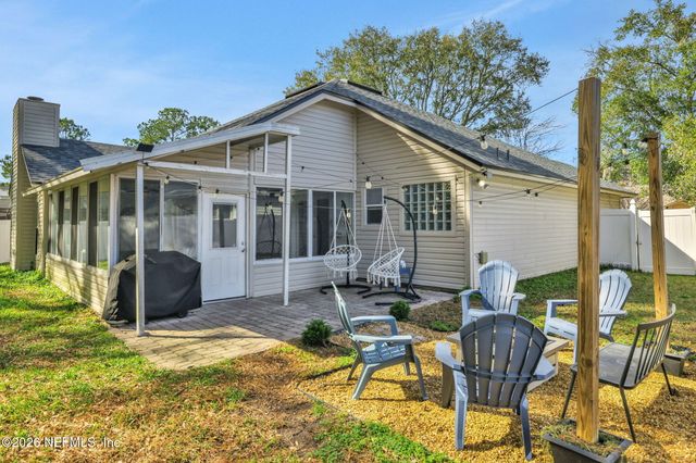 9204 CAMSHIRE Drive, Jacksonville, FL 32244