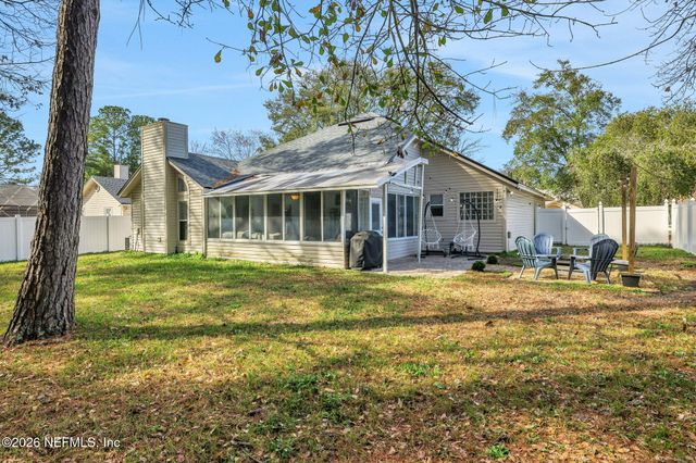 9204 CAMSHIRE Drive, Jacksonville, FL 32244