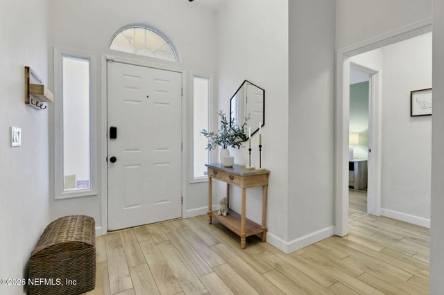 9204 CAMSHIRE Drive, Jacksonville, FL 32244