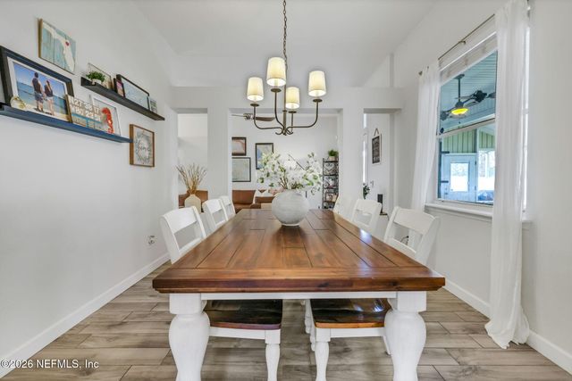 9204 CAMSHIRE Drive, Jacksonville, FL 32244