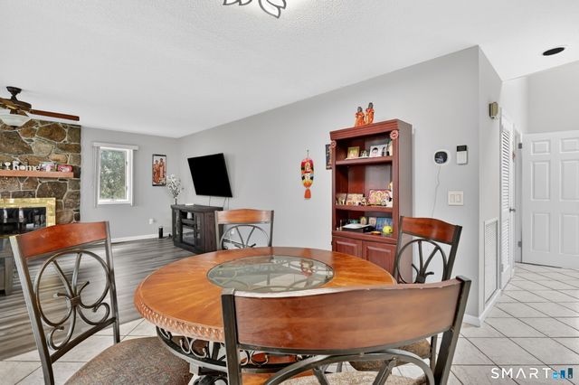 11 Kupchunos Road, South Windsor, CT 06074