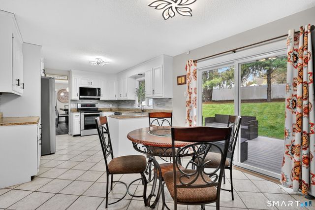 11 Kupchunos Road, South Windsor, CT 06074