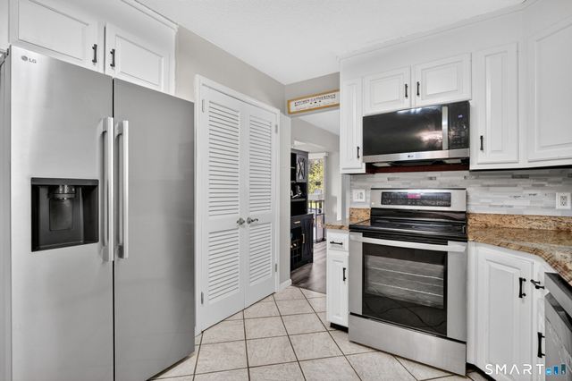 11 Kupchunos Road, South Windsor, CT 06074