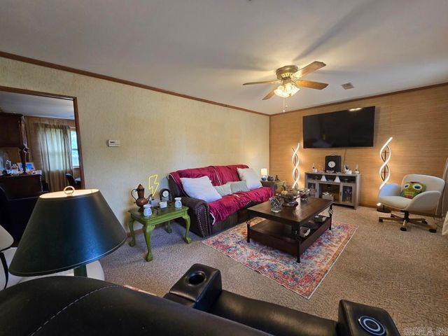 323 Clifton Dr, Wynne, AR 72396