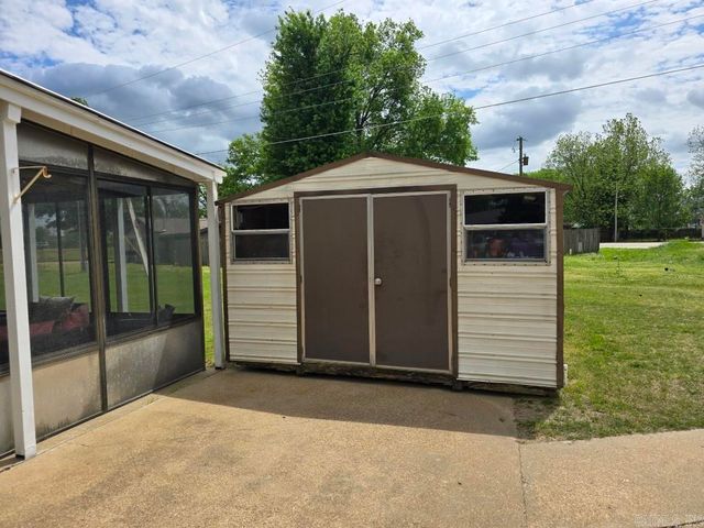 323 Clifton Dr, Wynne, AR 72396