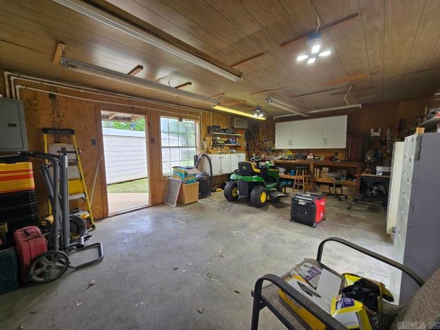 323 Clifton Dr, Wynne, AR 72396