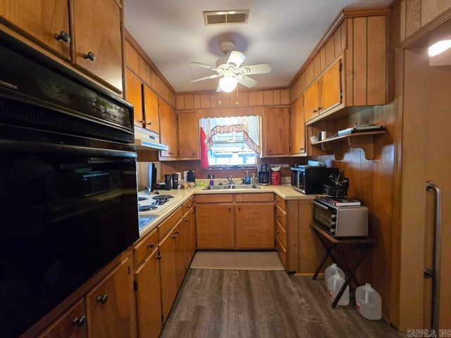 323 Clifton Dr, Wynne, AR 72396