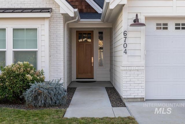 6704 W Hammermill Dr, Boise, ID 83714