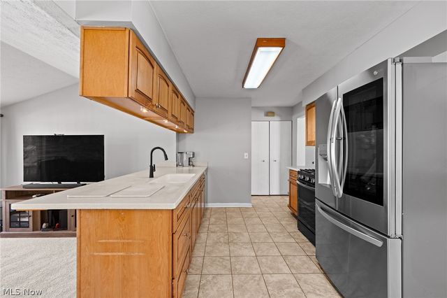 10212 Vienna Drive, Parma, OH 44130