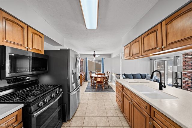 10212 Vienna Drive, Parma, OH 44130