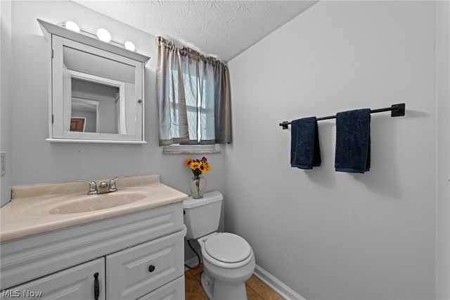 10212 Vienna Drive, Parma, OH 44130