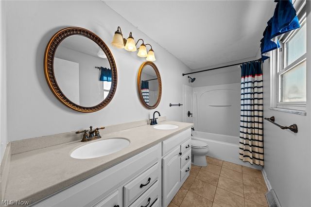 10212 Vienna Drive, Parma, OH 44130